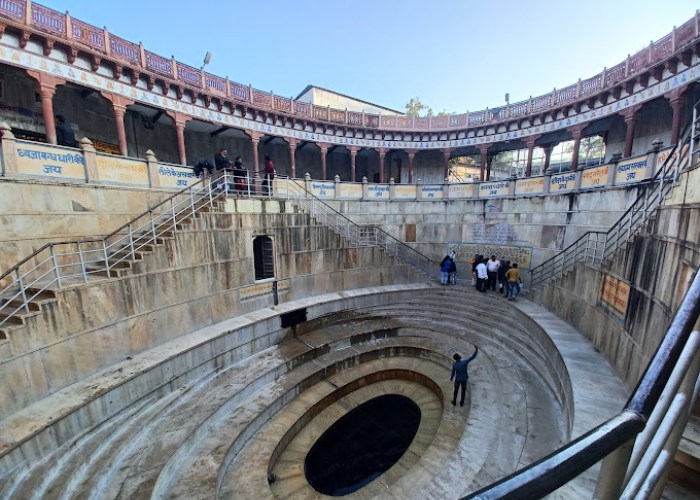 Kahtu-Shyam-Ji-Shyam-Kund